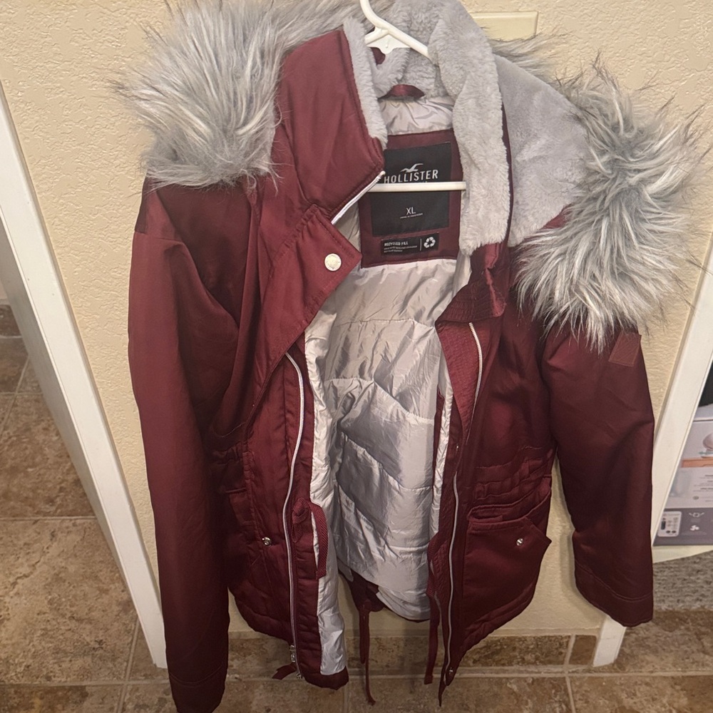 Hollister Women's Burgundy Fur Hooded Ski Jacket